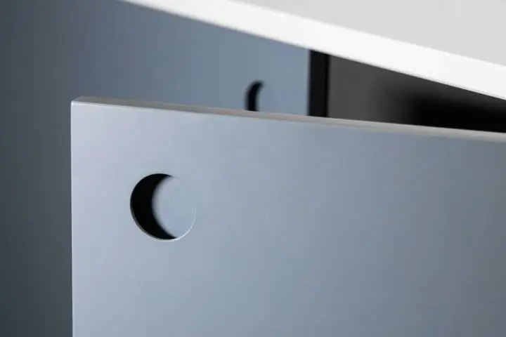 Circular door handle